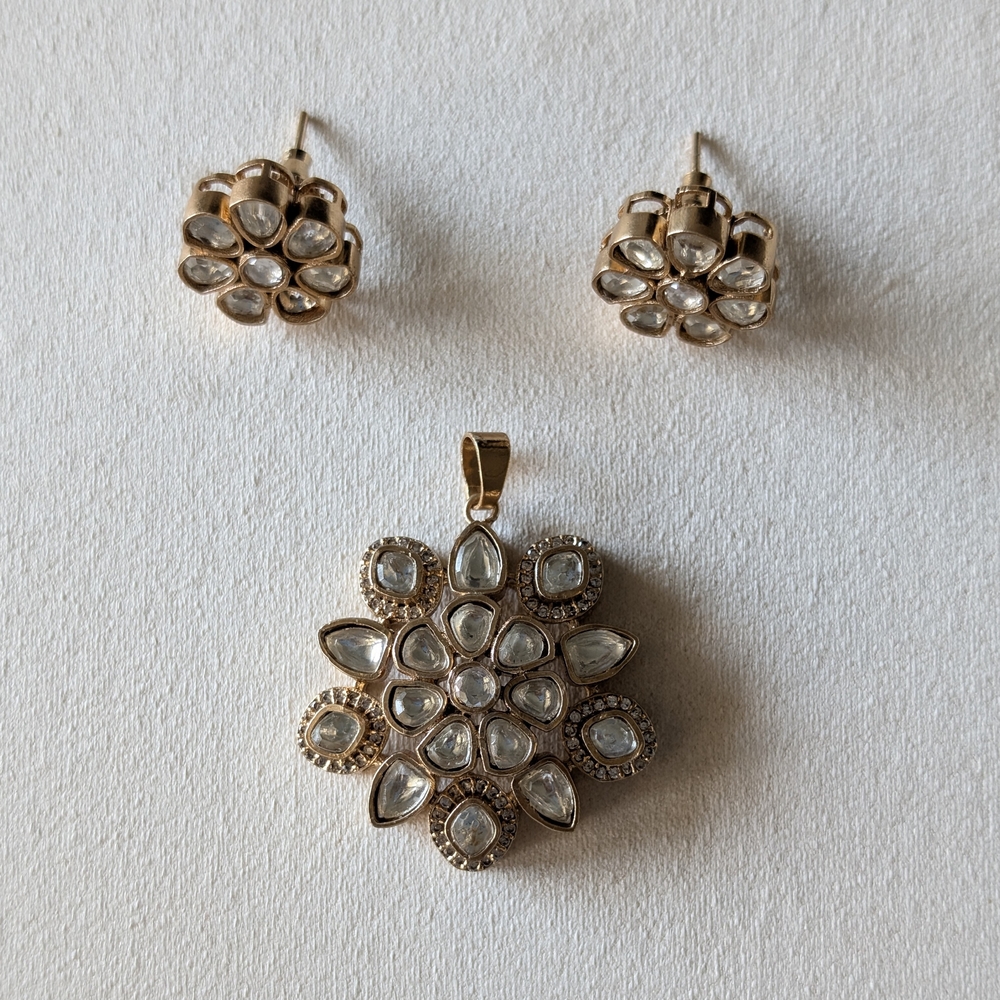 Floral Pendant Set